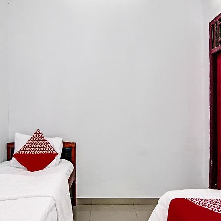 Oyo 92330 Hotel Rindu Sempadan Near Taman Wisata Rindu Sempadan Пеканбару Екстериор снимка